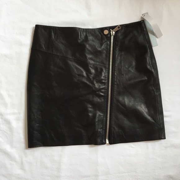 Aqua Capsule Black Leather Asymmetric Zipper Skirt - Picture 2 of 5
